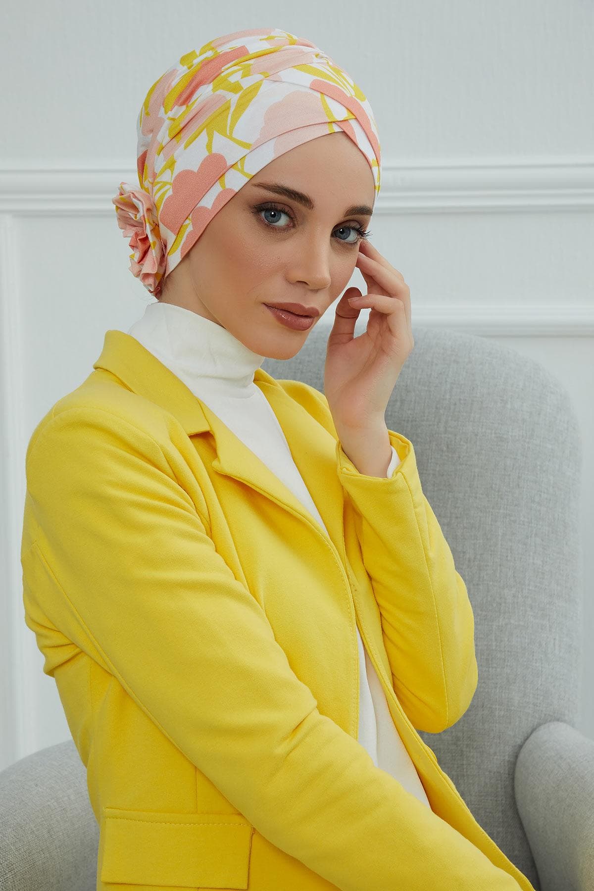 Desenli Çapraz Güllü Bone,B-26YD Desen 31 — görsel 1/5