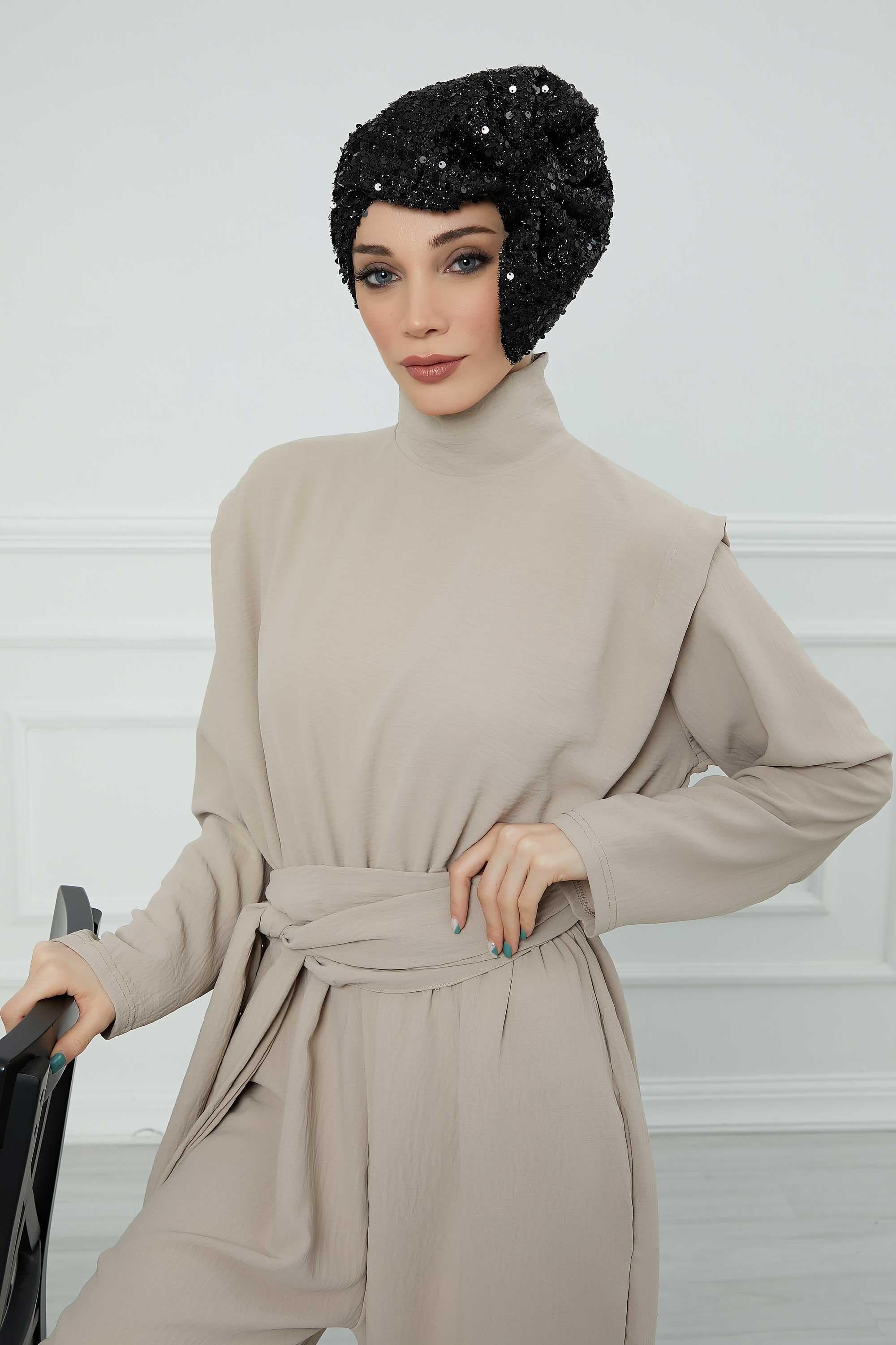 Dev Fiyonklu Sakallı Payetli Bone,B-70SK Siyah — görsel 1/6