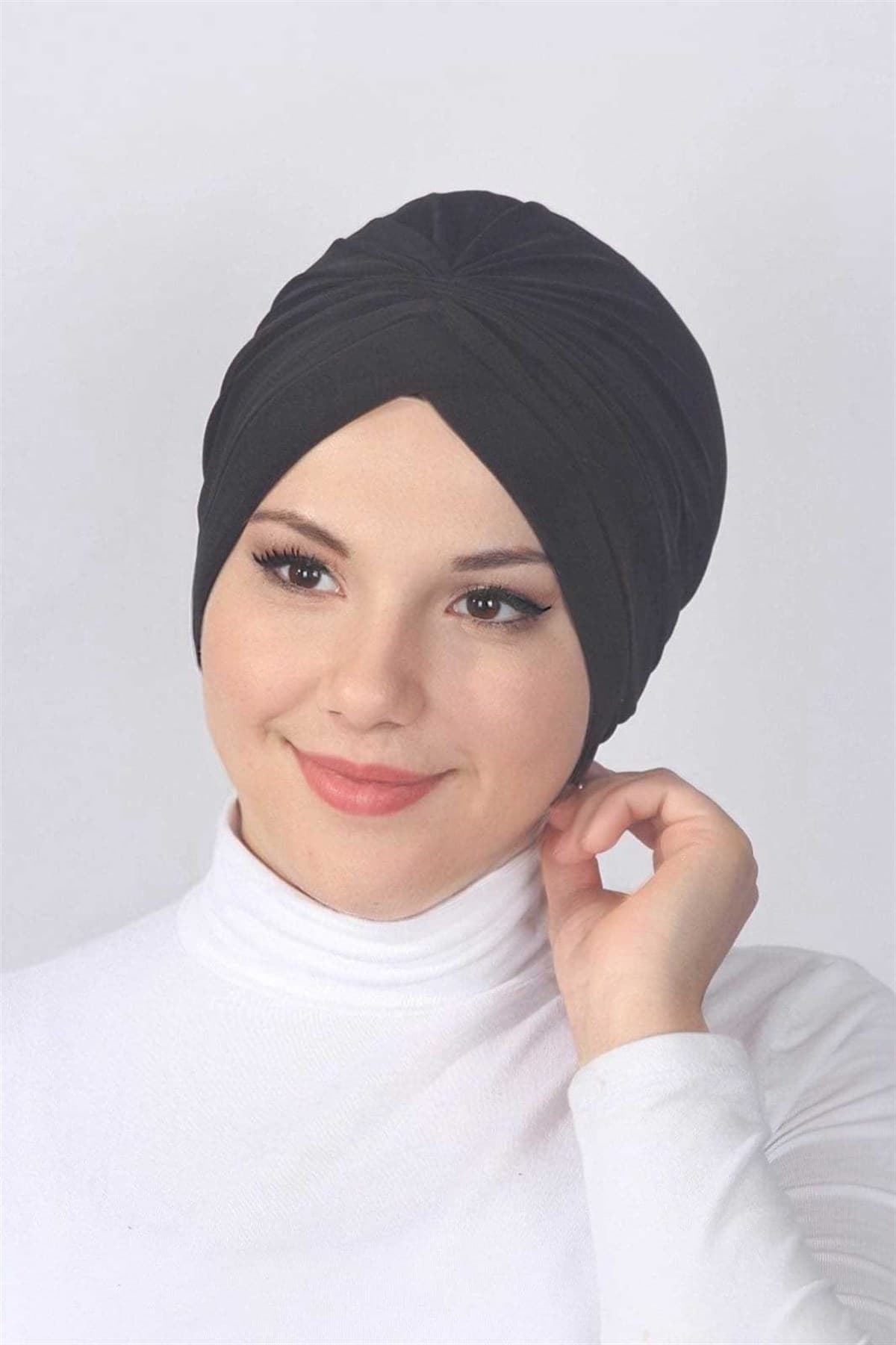 Süngerli Çapraz Bone Siyah — görsel 1/1