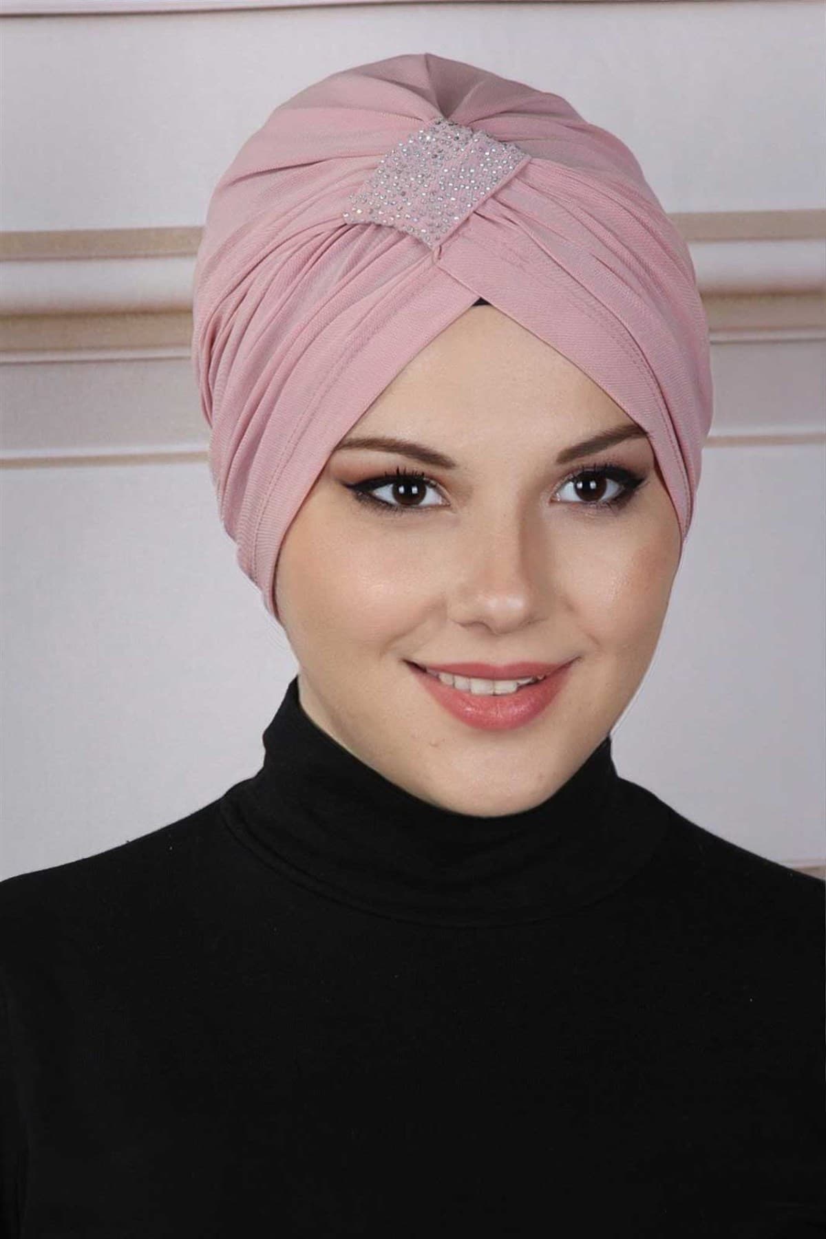Taşlı Çapraz Bone Pudra — görsel 1/1