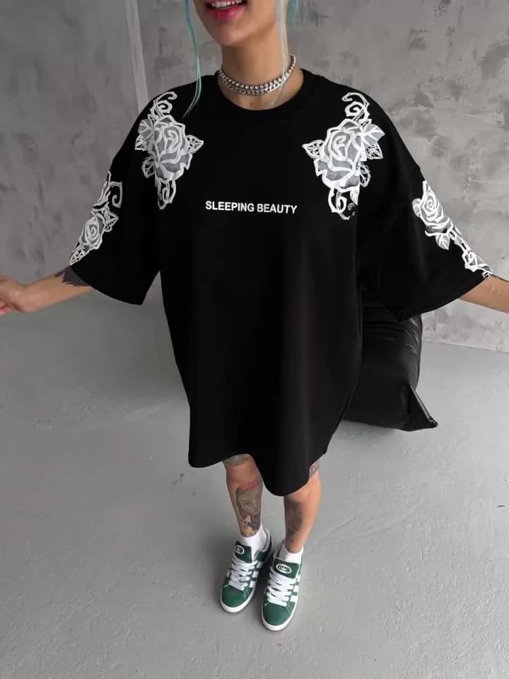 Unisex Flok Kabartma Baskılı T-Shirt - Siyah — görsel 1/2