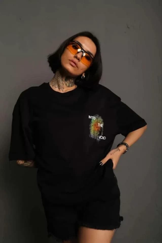 Unisex Bisiklet Yaka Baskılı Oversize T-Shirt - Siyah — görsel 1/2