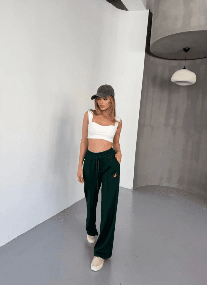 Osy Modal Yumuşak Dokulu Kumaş Nakış Işlemeli Rahat Bol Paça Eşofman Pantalon - Siyah — görsel 1/4