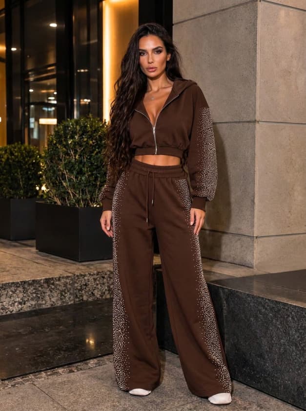Kadın Taş Baskı Detaylı Fermuarlı Crop Sweatshirt Ve Geniş Paça Eşofman Takımı
