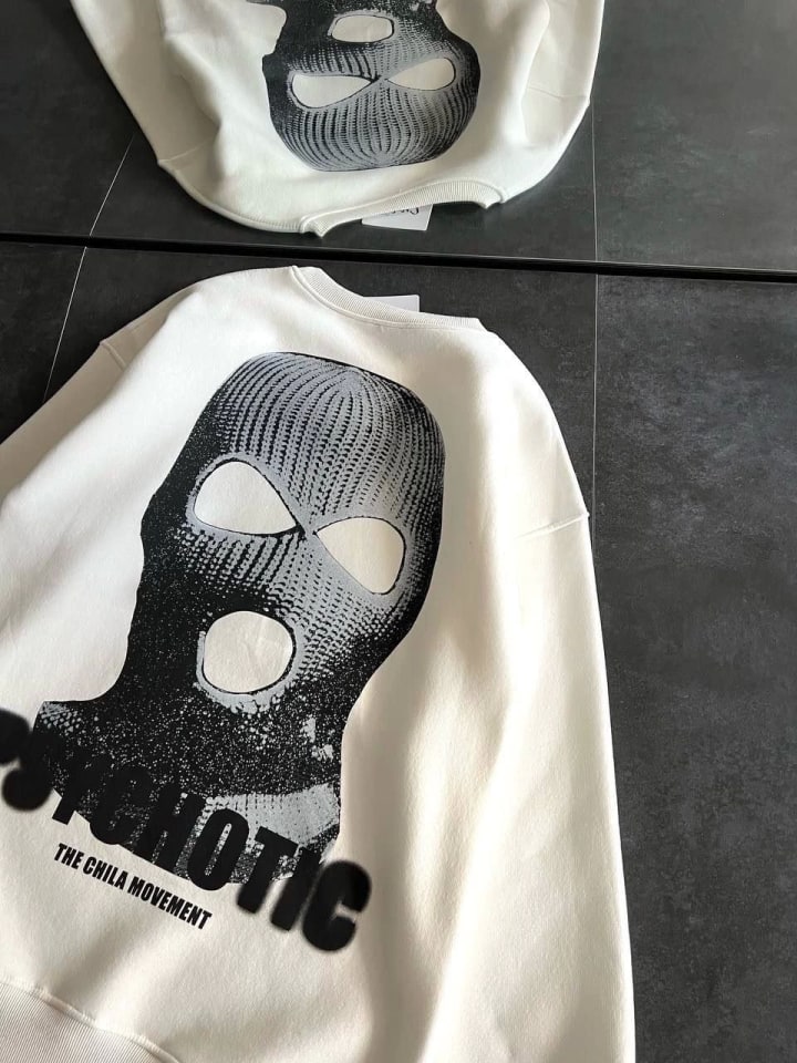 Kışlık Bisiklet Yaka Baskılı Sweatshirt - Beyaz — görsel 1/2