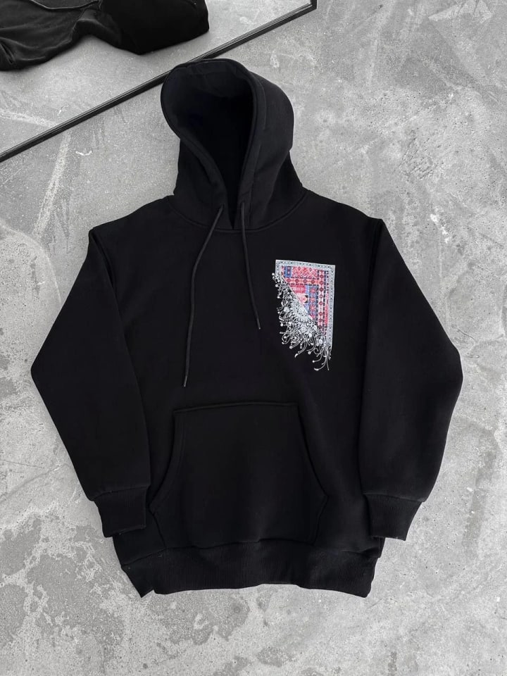 Uzun Kol Kapüşonlu Ön Ve Arka Baskılı Sweatshirt - Siyah — görsel 1/4