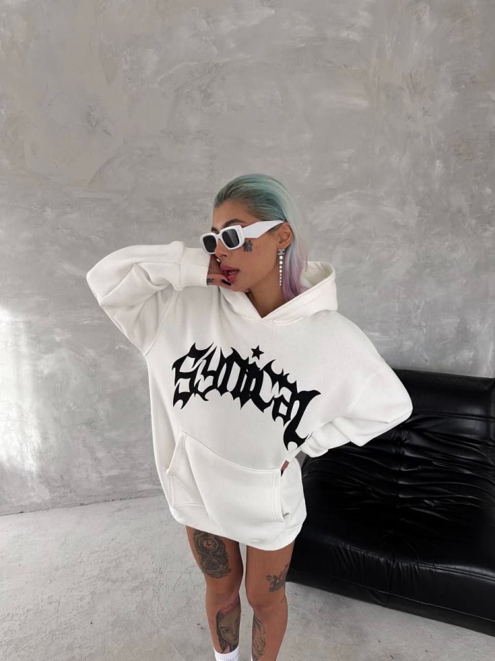 Unisex Üç İplik Kapüşonlu Baskılı Sweatshirt - Beyaz — görsel 1/3