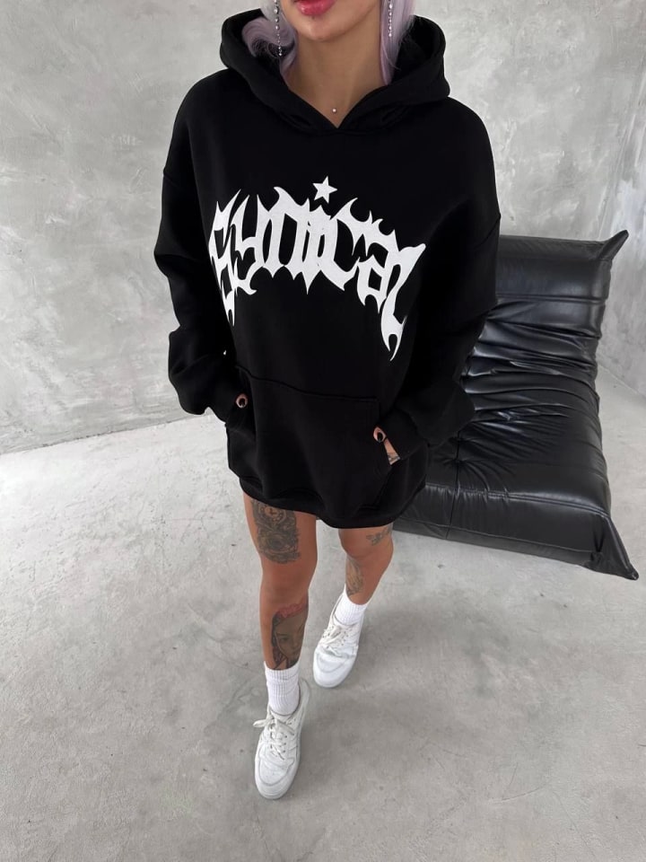 Unisex Üç İplik Kapüşonlu Baskılı Sweatshirt - Siyah — görsel 1/2