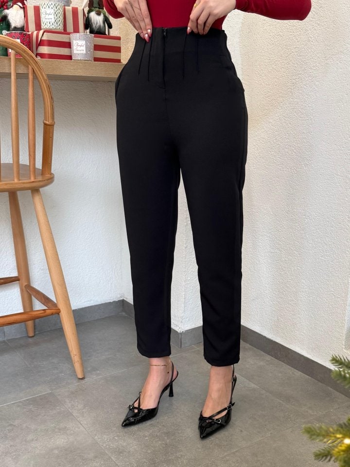 Kadın Üste Oturan Paçası Bilek Üzerinde Biten Atlas Kumaş Pantolon 36 (s) - 48 (4xl) — görsel 1/6