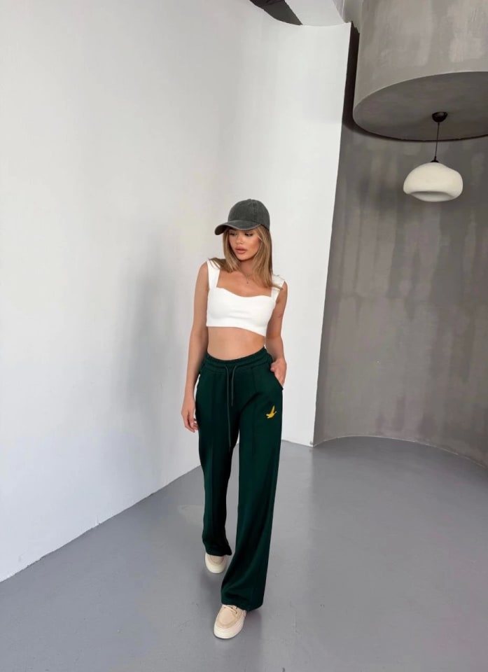 Osy Modal Yumuşak Dokulu Kumaş Nakış İşlemeli Rahat Bol Paça Eşofman Pantalon - Siyah — görsel 1/4