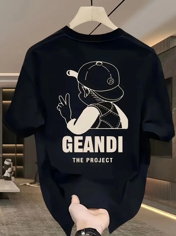 Geniş Kesim Pamuklu Tişört - Gandhı The Project Baskılı, Siyah, Rahat Kesim, Kısa Kollu, Günlük Kıyafet, Her Gün Giyilebilecek Tişört - Siyah — görsel 1/4