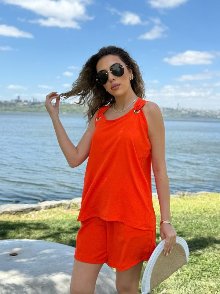 Kadın Kolsuz V Yaka Kuş Gözü Detay Bluz Short Aerobin İkili Takım — görsel 1/5
