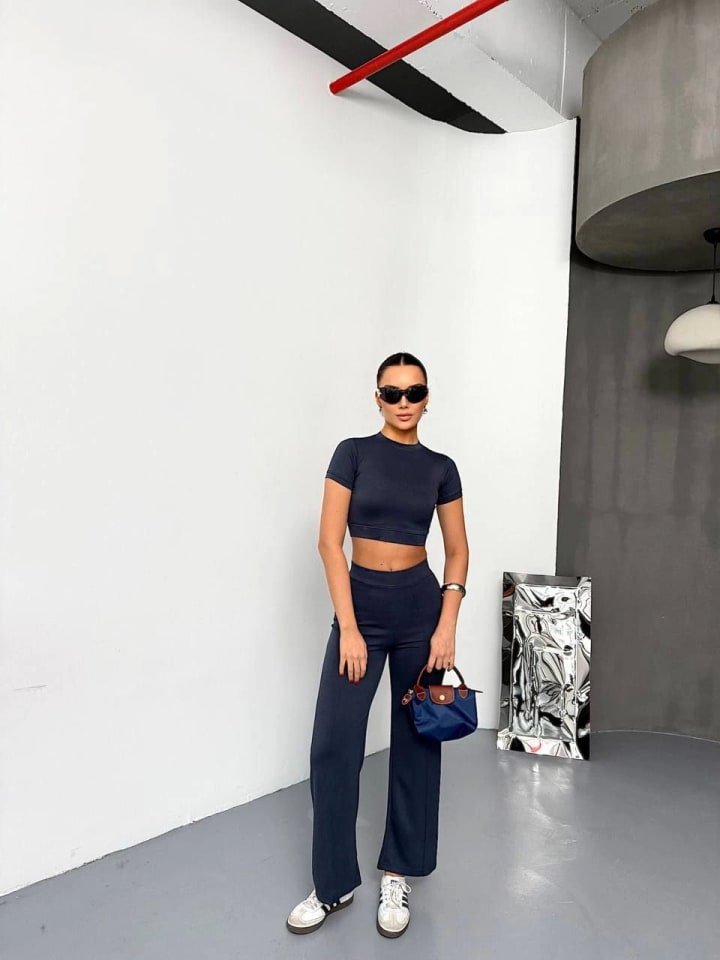 Osy Modal Yumuşak Dokulu Kumaş Kısa Kollu Crop Alt Ispanyol Paça Pantalon İkili Takım - Füme — görsel 1/2