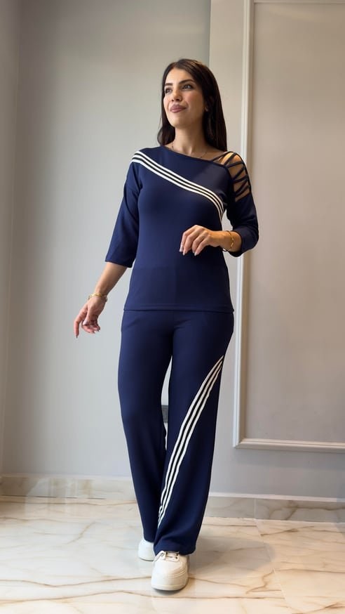 Kadın Uzun Kollu Truvakar Kol Tek Omuz Çapraz Şerit Detaylı Ribanalı Viskon İki İplik Bluz Ve Pantolon İkili Takım — görsel 1/4