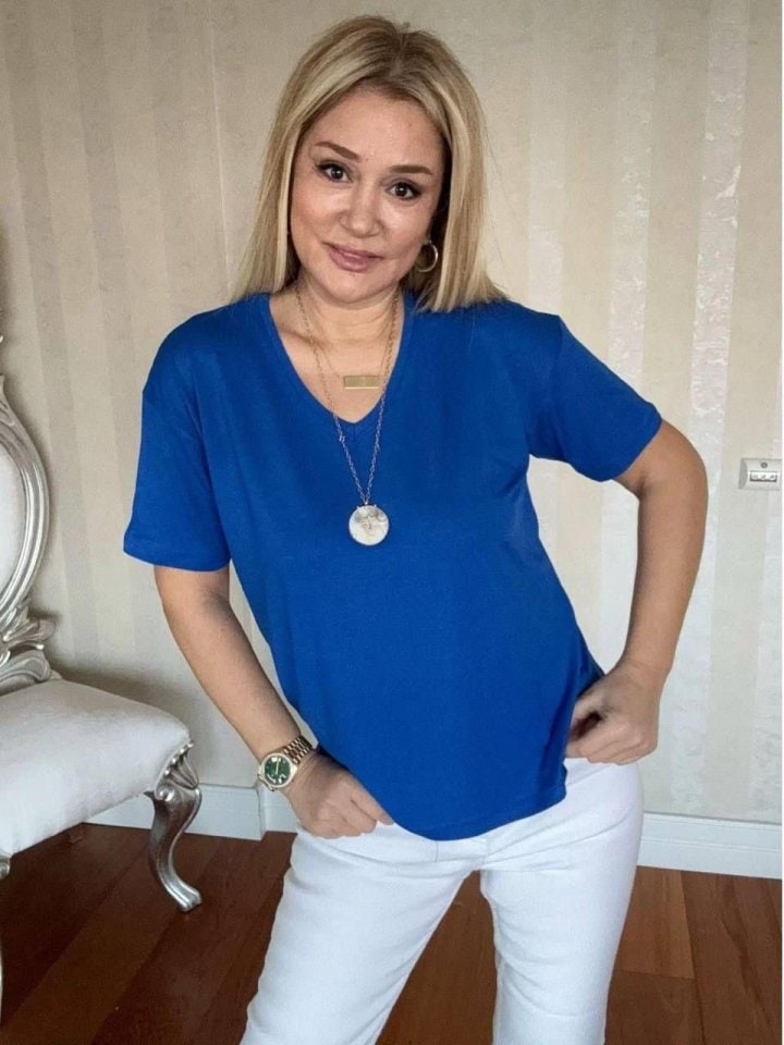 Kadın Kısa Kollu V Yaka Bluz — görsel 1/1