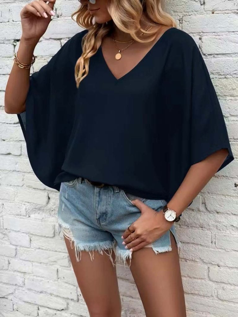 Kadın Kısa Kollu V Yakalı Salaş Viskon Bluz — görsel 1/4