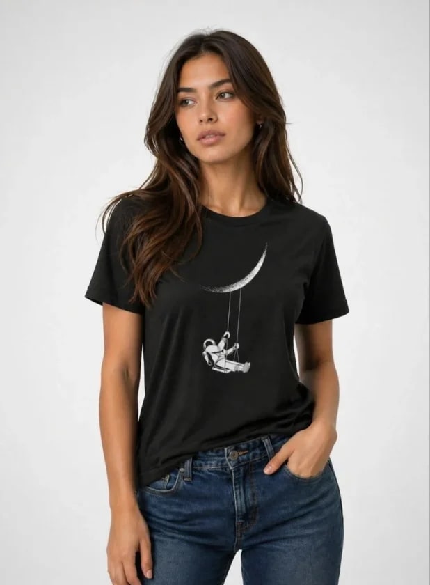 Astronot Ay Temalı Tişört Kısa Kol Yazlık Bisiklet Yaka T-Shirt - Siyah — görsel 1/3