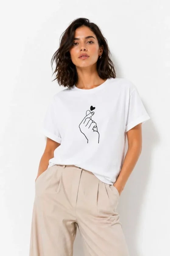 Kore Parmak Kalp Aşk Temalı Minimal Baskılı Tişört Yazlık Kısa Kol T-Shirt - Beyaz — görsel 1/4
