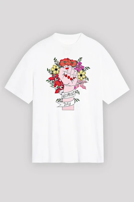 8 Mart Dünya Kadınlar Günü Baskılı Oversize Bisiklet Yaka T-Shirt - Beyaz — görsel 1/1
