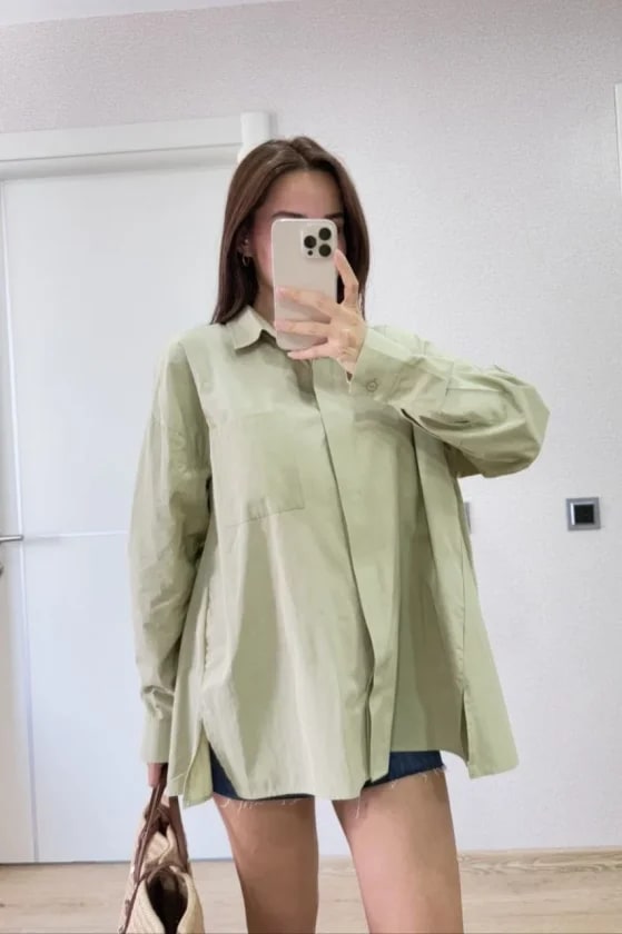 Oversize Pens Detaylı Cepli Yırtmaçlı Rahat Kalıp Poplin Gömlek - Yeşil — görsel 1/4