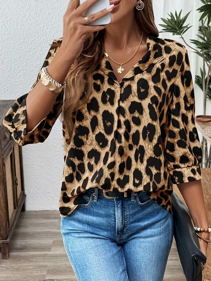 Kadın Truvakar Kollu Yakalı Leopar Desenli Modal Bluz